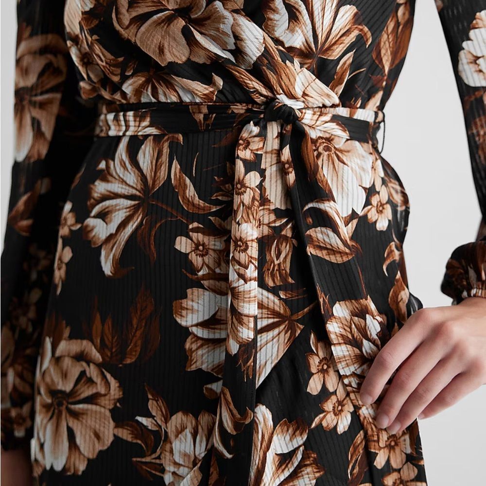 NWT Express Floral Surplice Ruffle Hi-Lo Maxi Dress - Picture 3 of 7